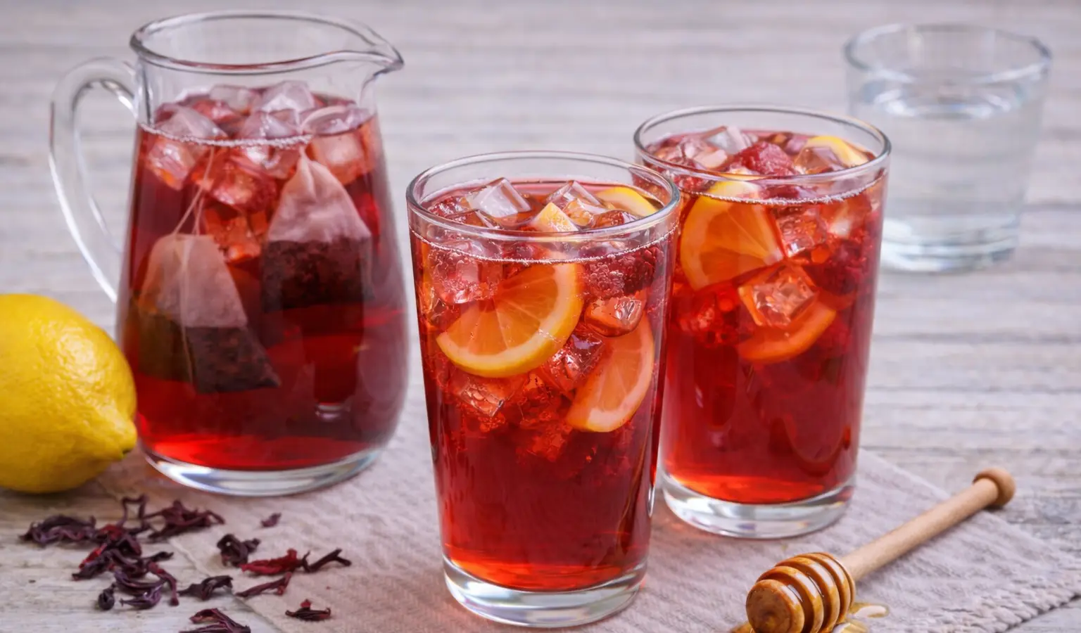 Mrożona herbata z hibiskusem
